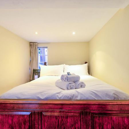 Famous House, 1 Minute From Edinburgh Castle Apartamento Exterior foto