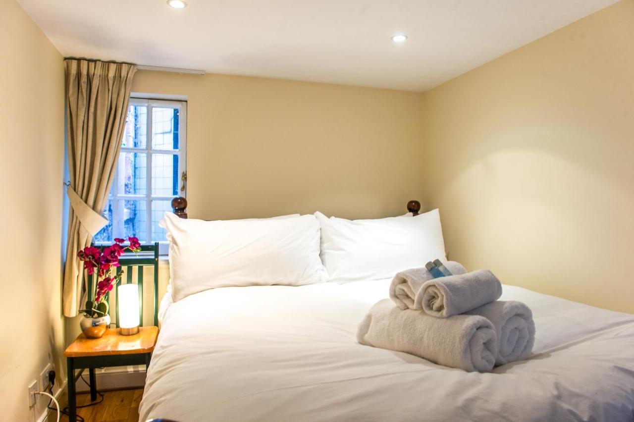 Famous House, 1 Minute From Edinburgh Castle Apartamento Exterior foto